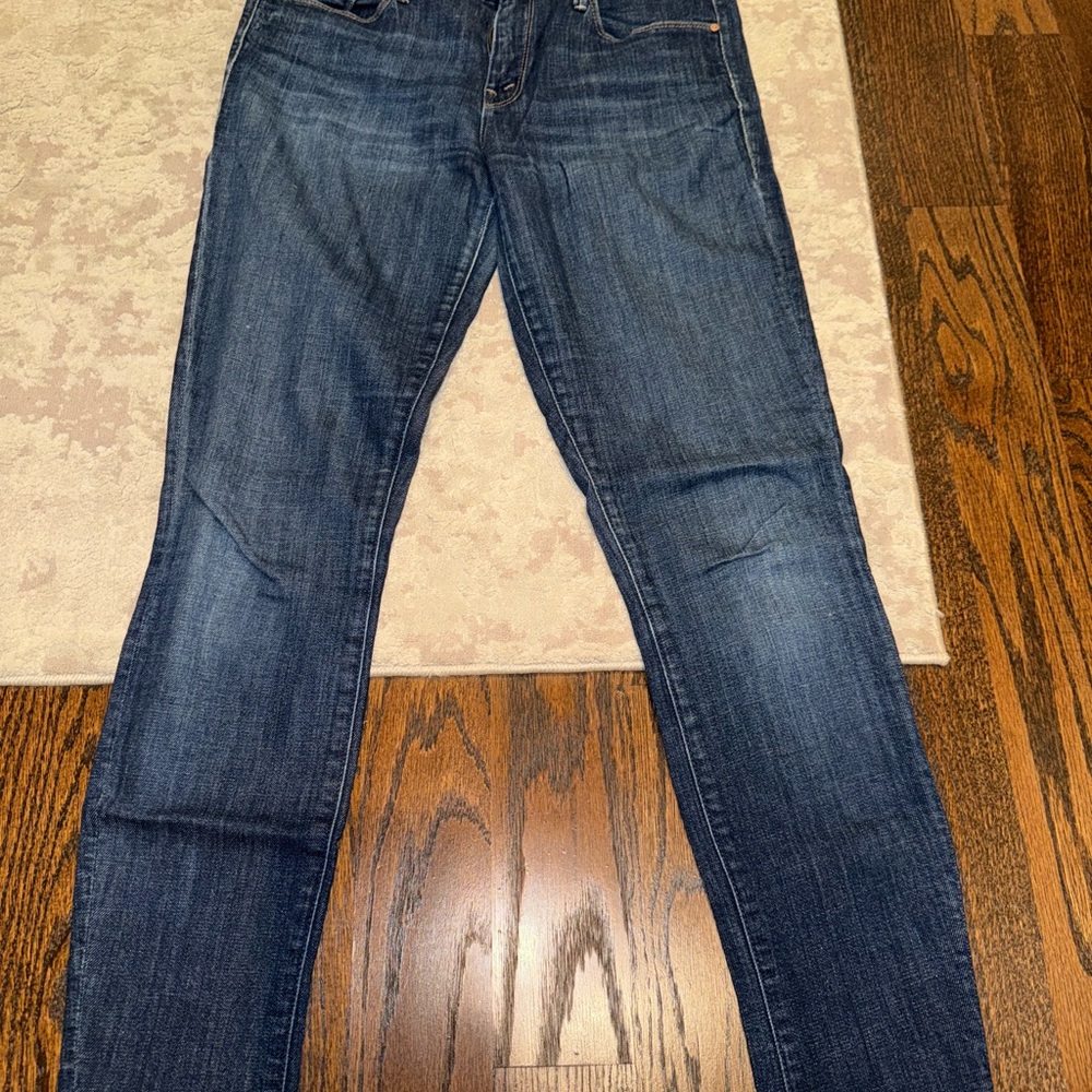 MOTHER The Looker Jeans in color Clean Sweep